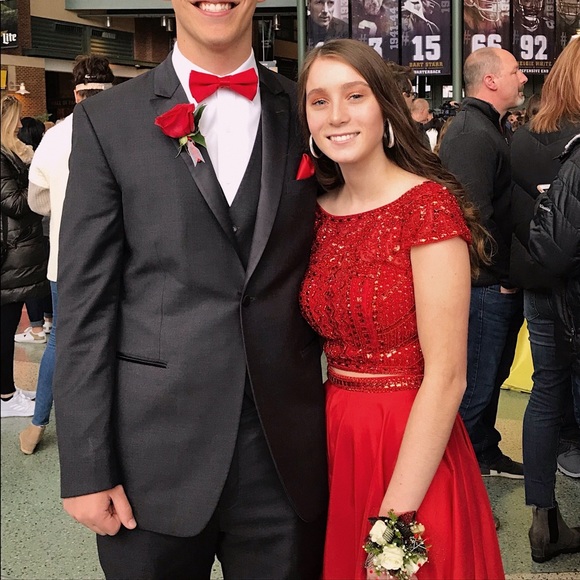 Red Sherri Hill two piece prom dress - Picture 6 of 7